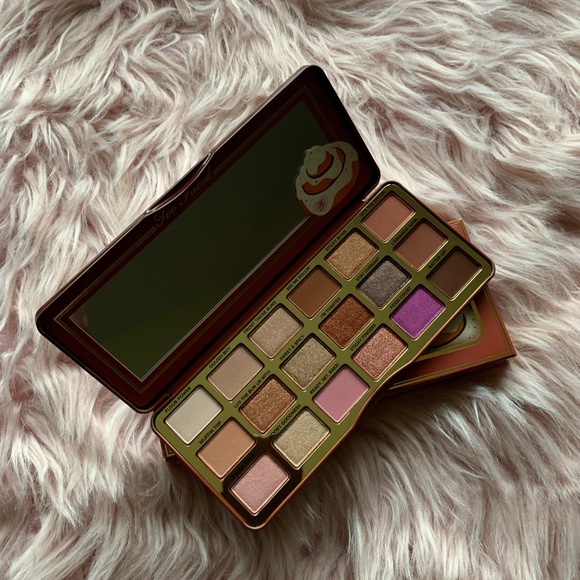 🎉HP🎉 New Too Faced Cinnamon Swirl Eyeshadow Palette